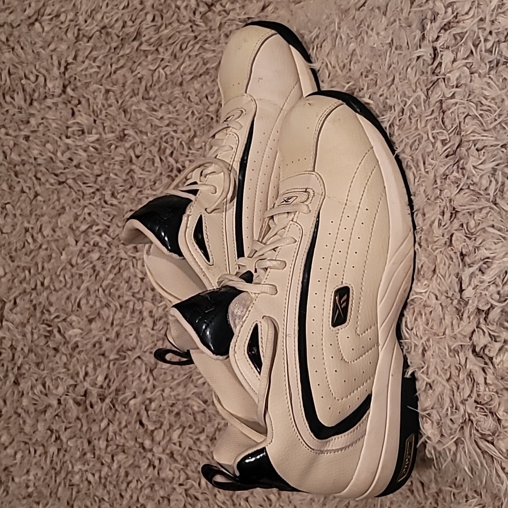 Reebok Men's White and Navy Bowling Style Sneakers